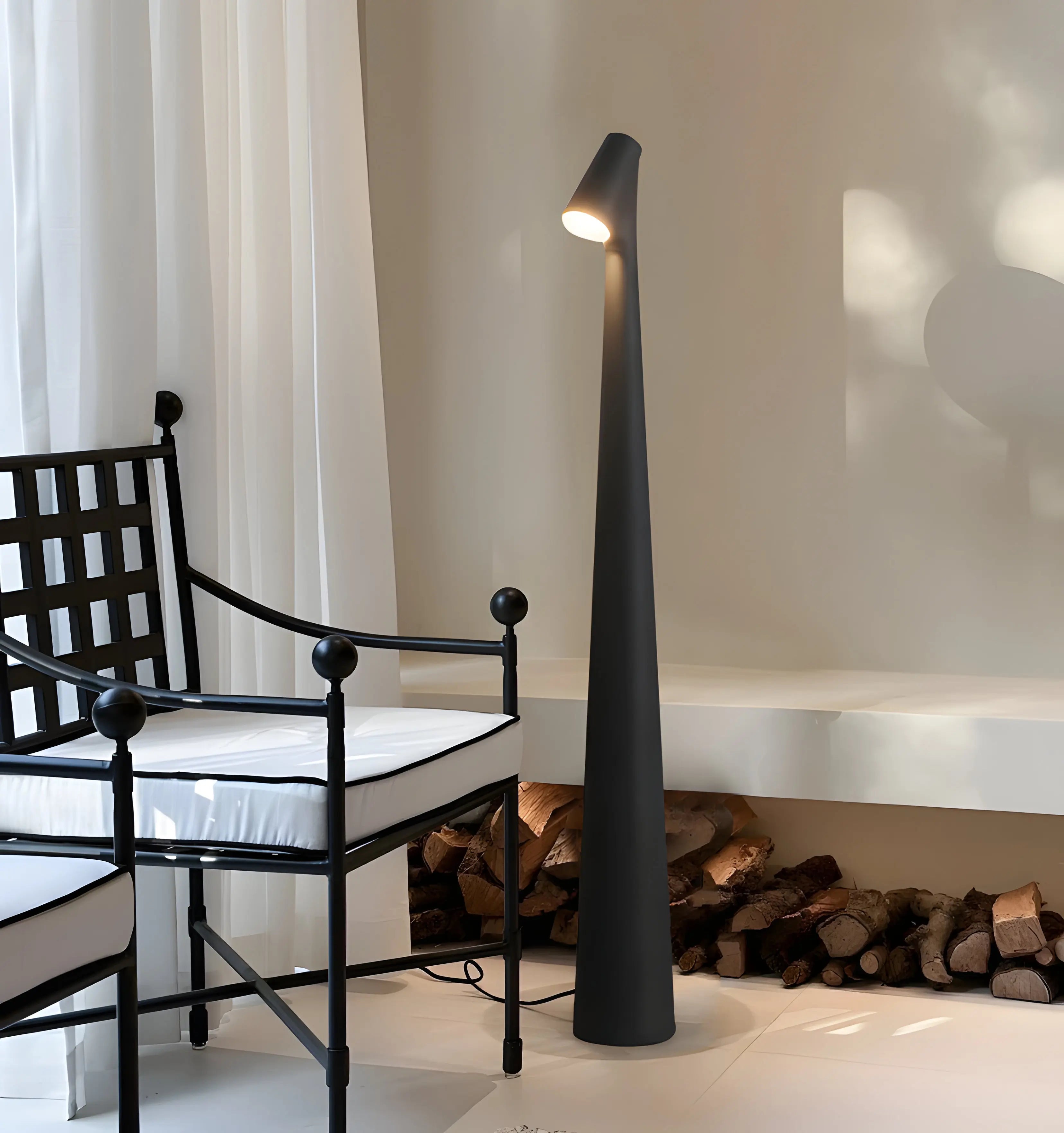 Africa Floor Lamp - NexioPick