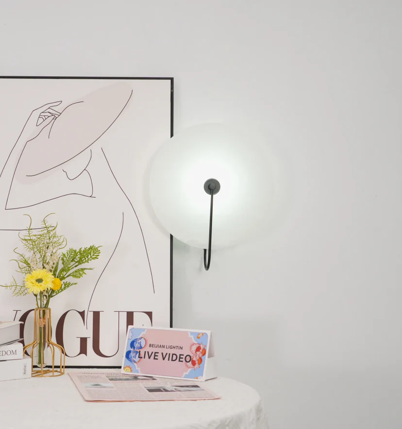 Alabaster LED Wall Lamp - NexioPick