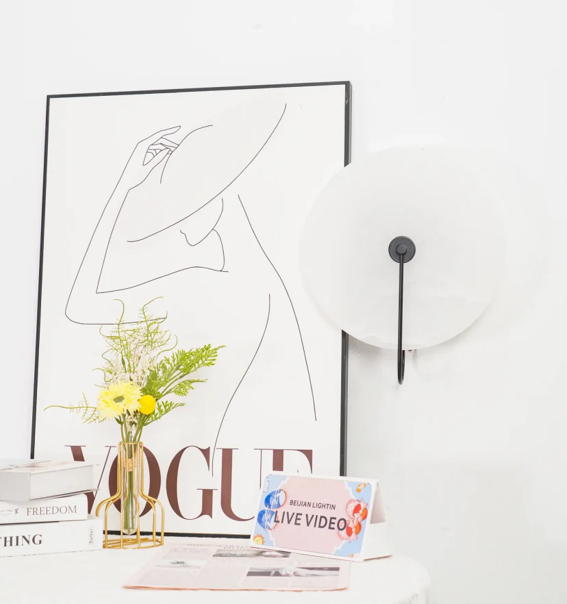 Alabaster LED Wall Lamp - NexioPick