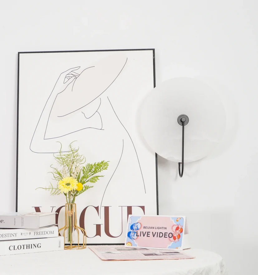 Alabaster LED Wall Lamp - NexioPick