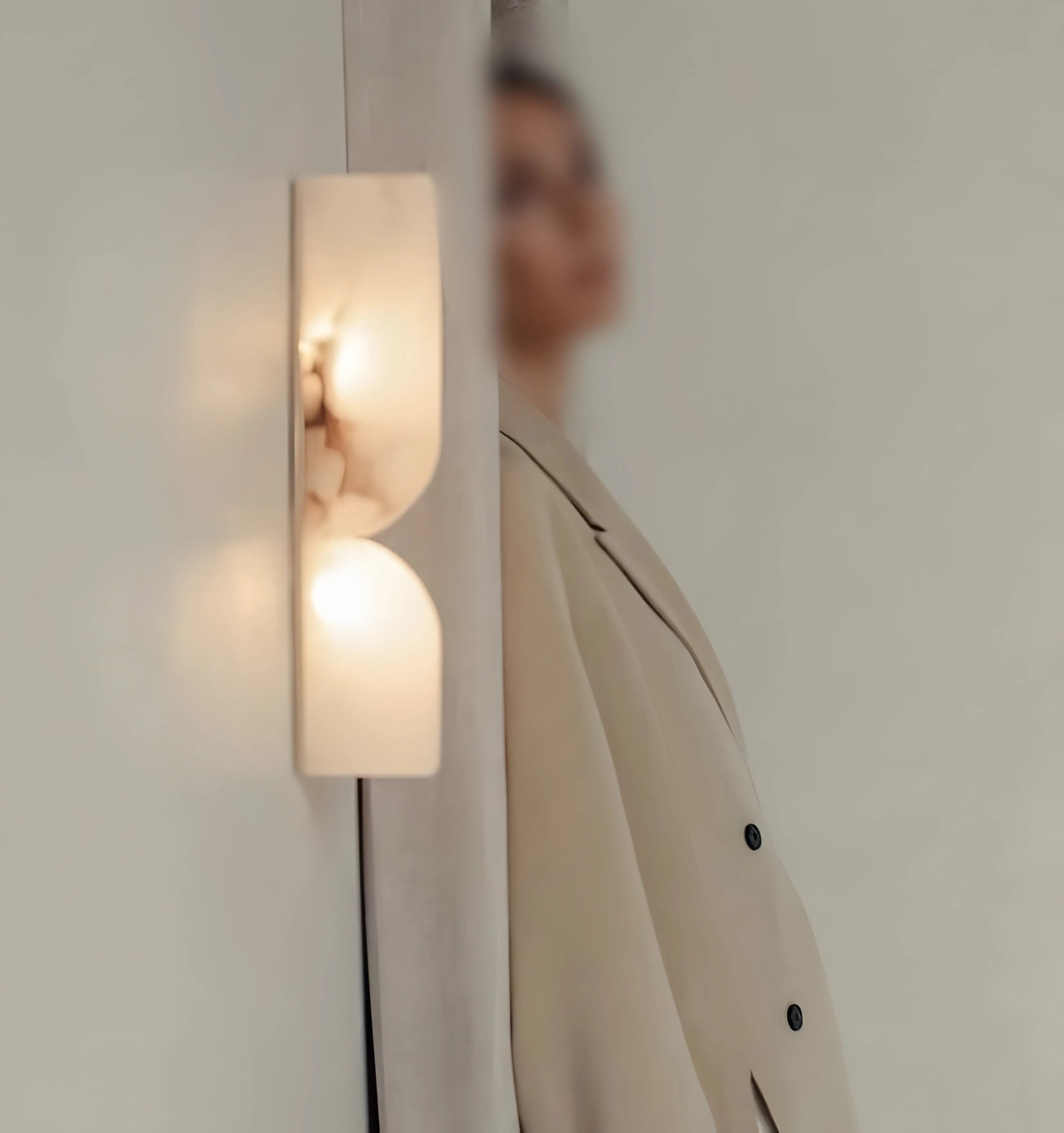 Alabaster Essence Wall Sconce - NexioPick