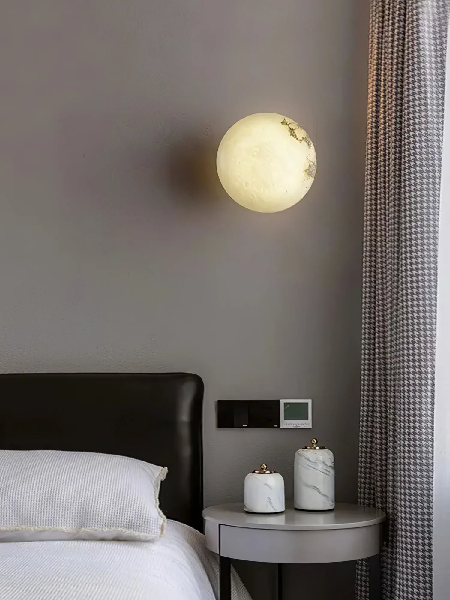 Alabaster Mini Orb Wall Lamp - NexioPick
