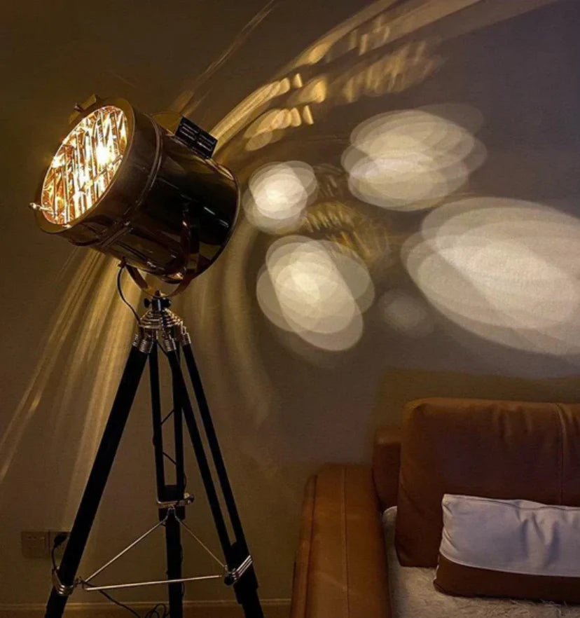 Alfred Tripod Floor Lamp - NexioPick