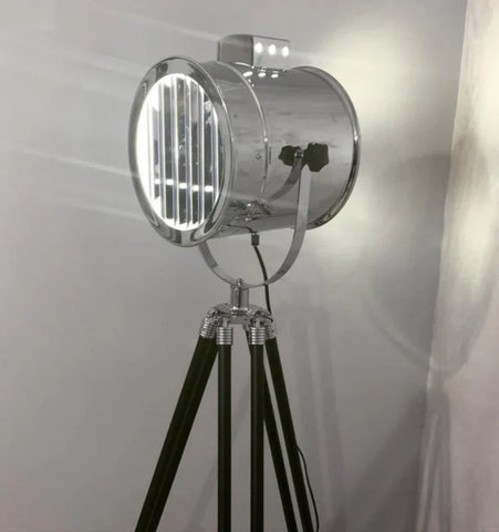 Alfred Tripod Floor Lamp - NexioPick