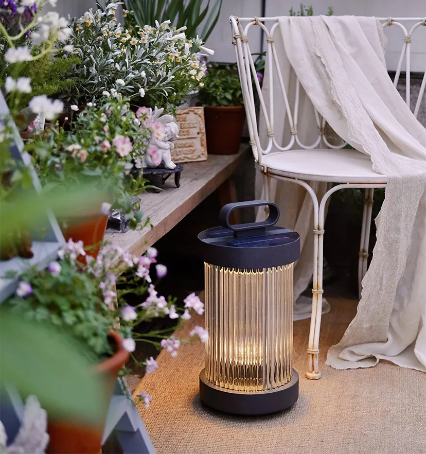 Lantern Garden Solar Outdoor Light - NexioPick