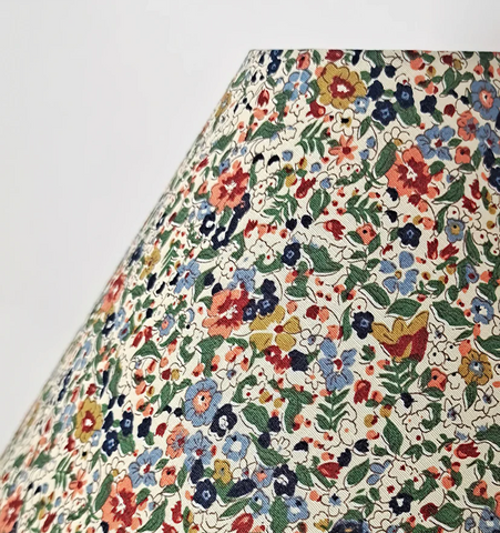 Amelia Blossom Table Lamp - NexioPick