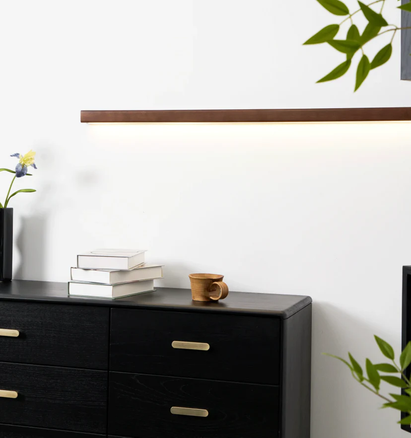 Arlo Linear Wood Wall Light - NexioPick