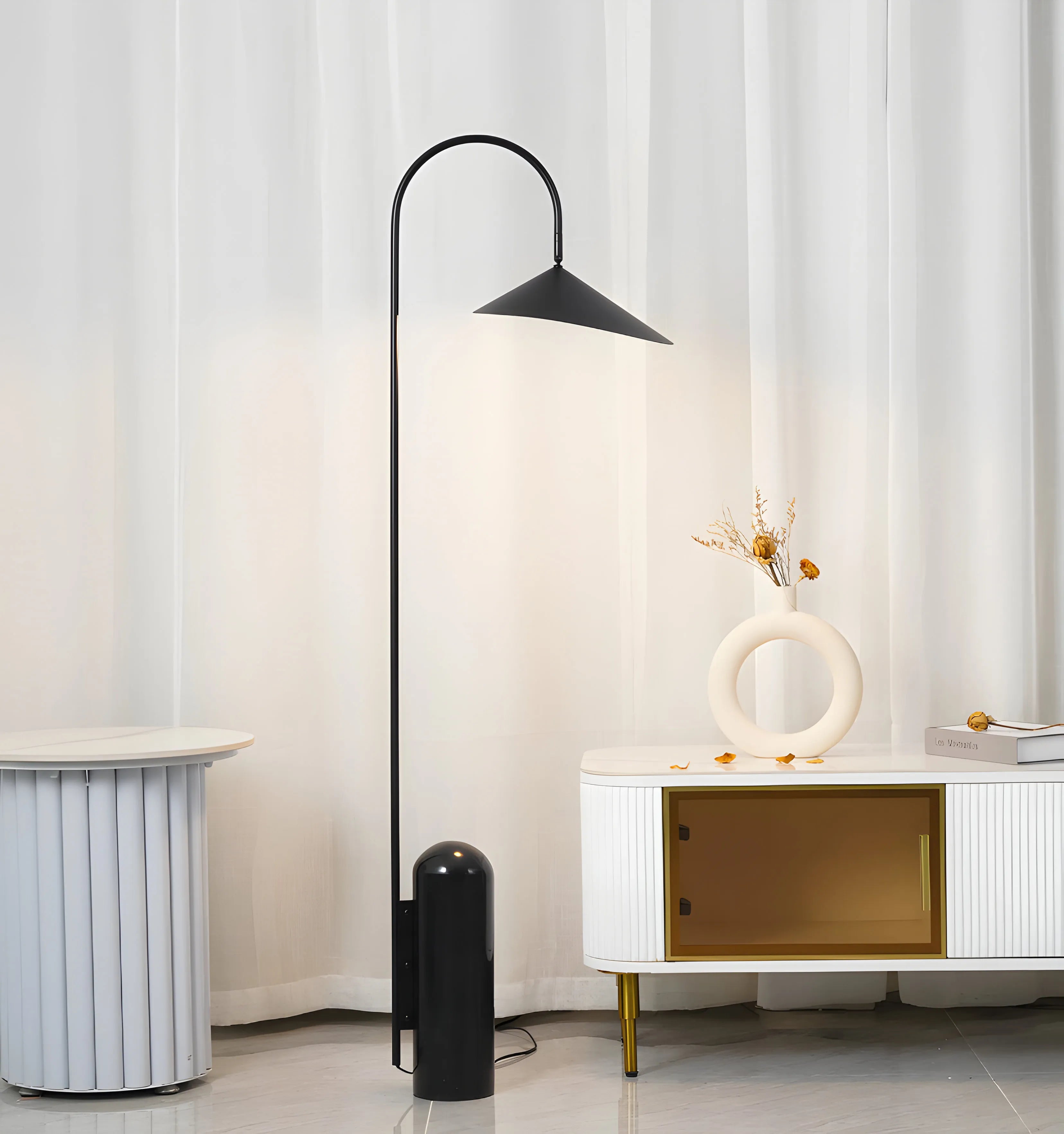 Arum Floor Lamp - NexioPick