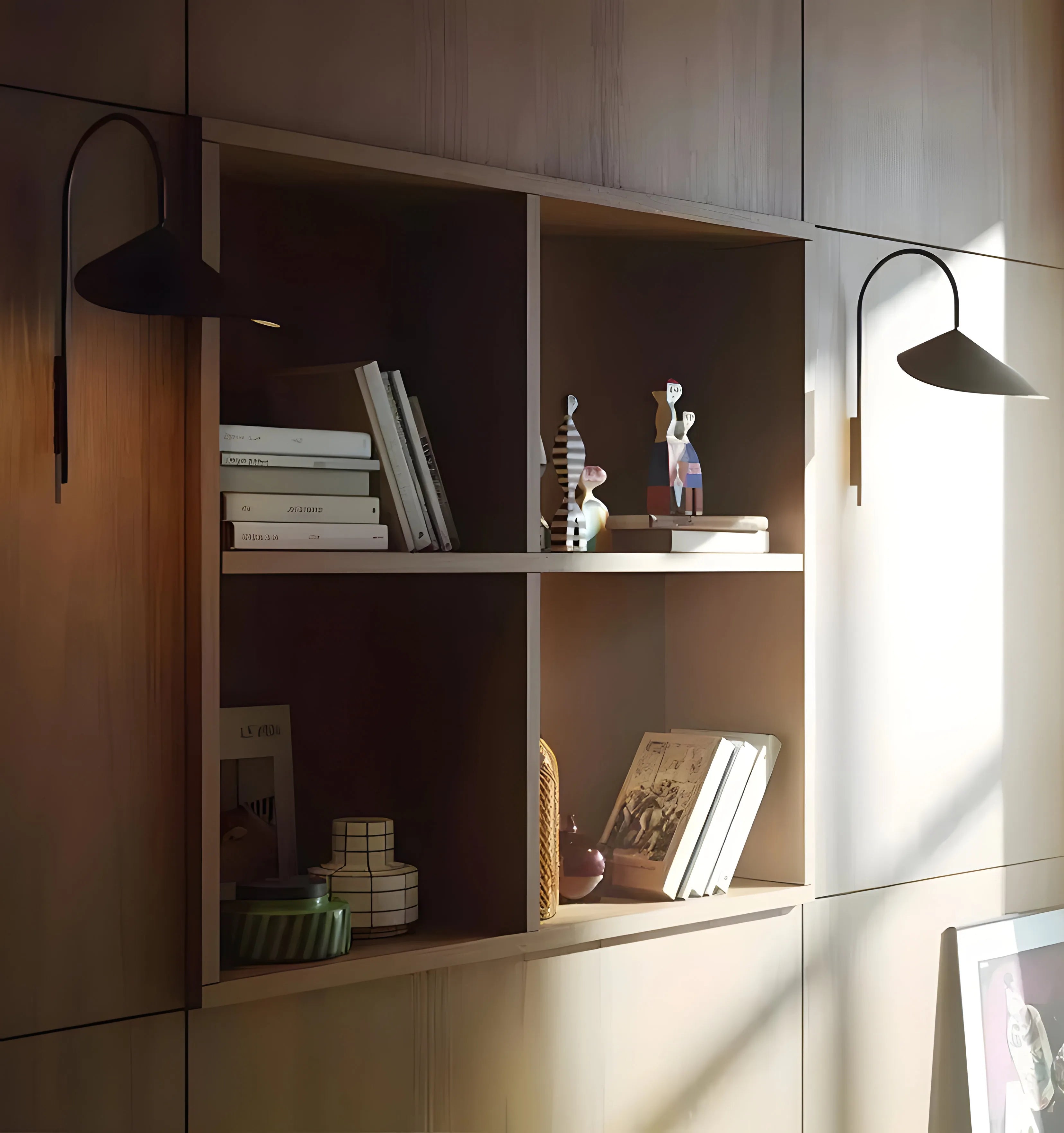 Arum Plug In Wall Lamp - NexioPick