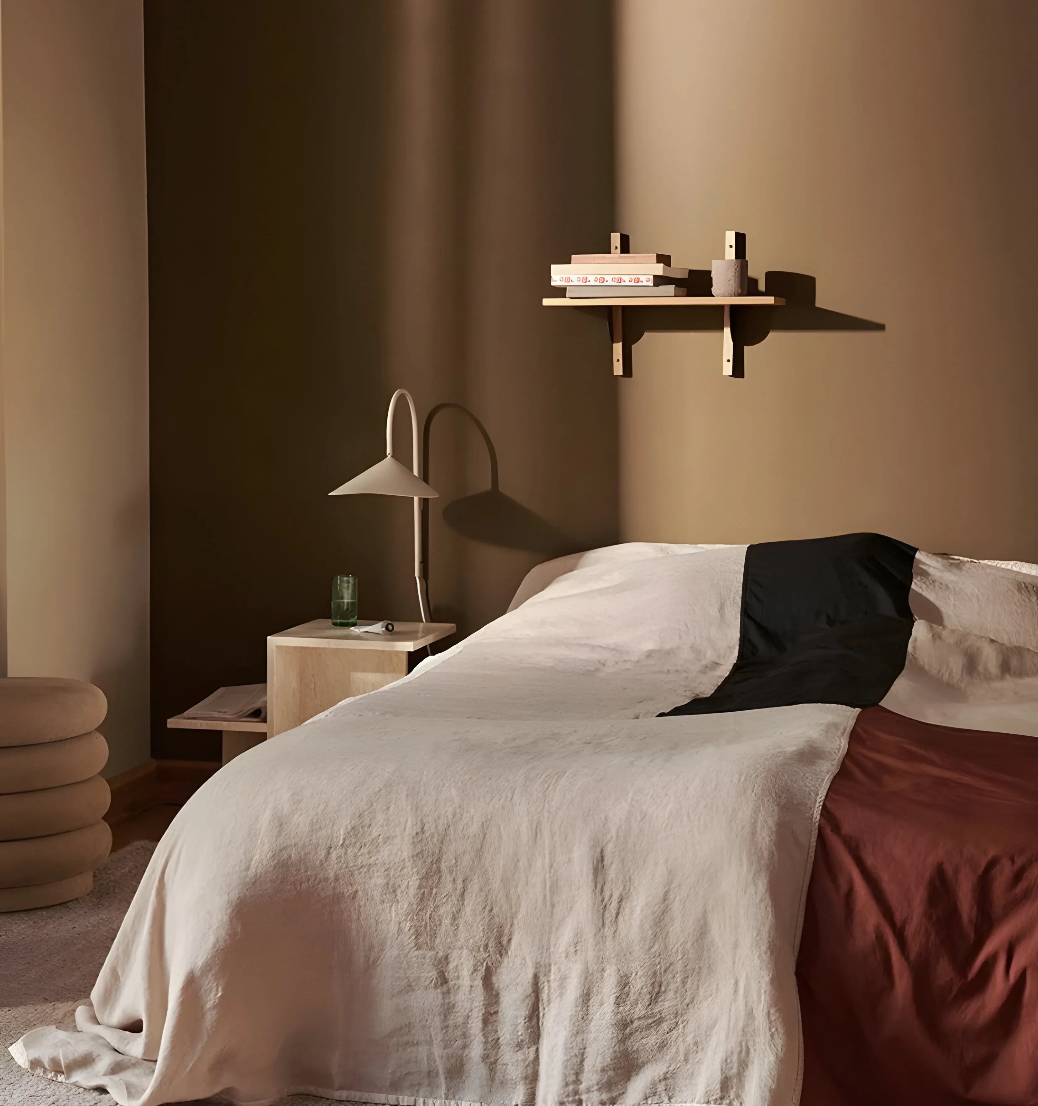 Arum Plug In Wall Lamp - NexioPick