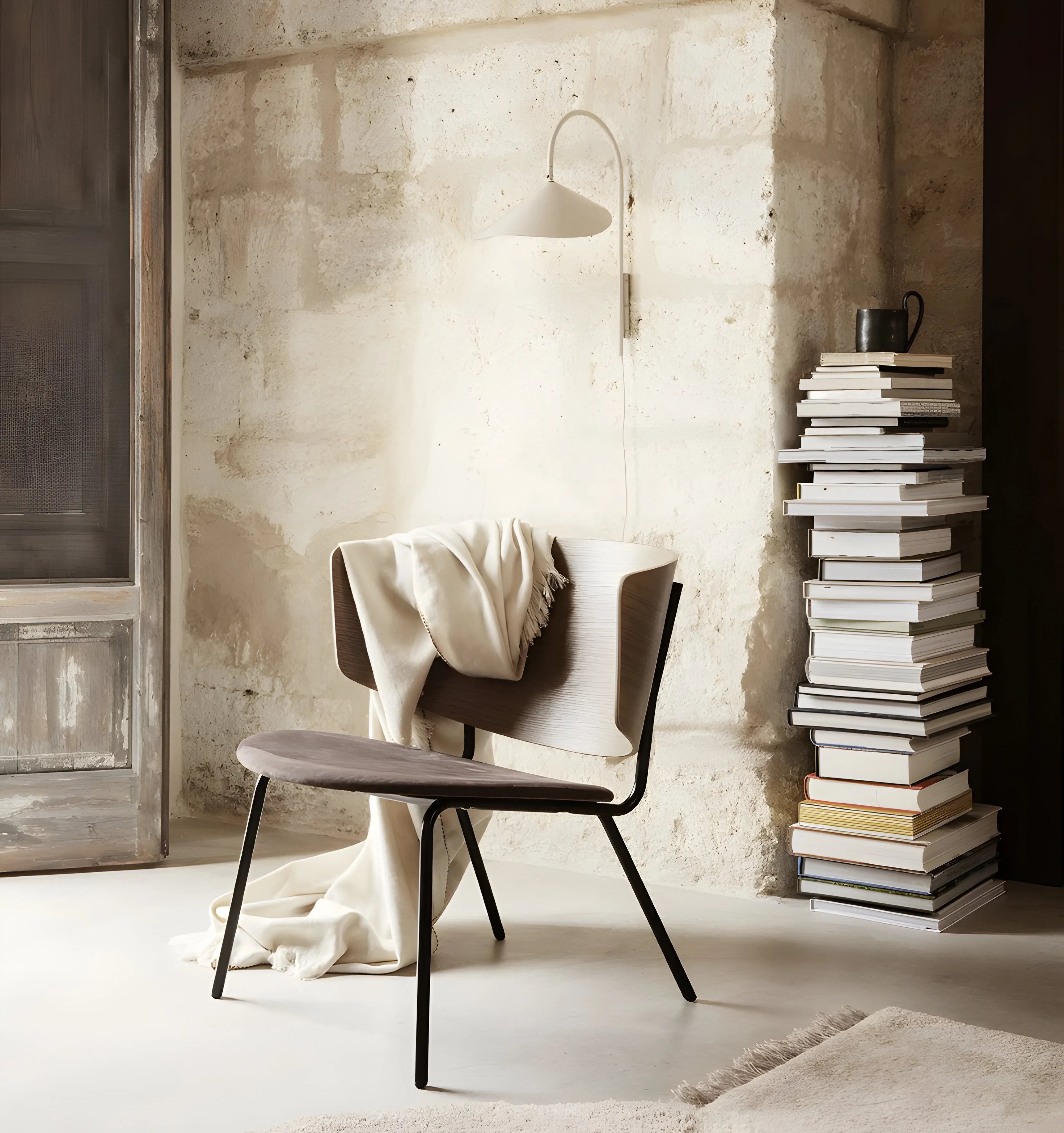 Arum Plug In Wall Lamp - NexioPick