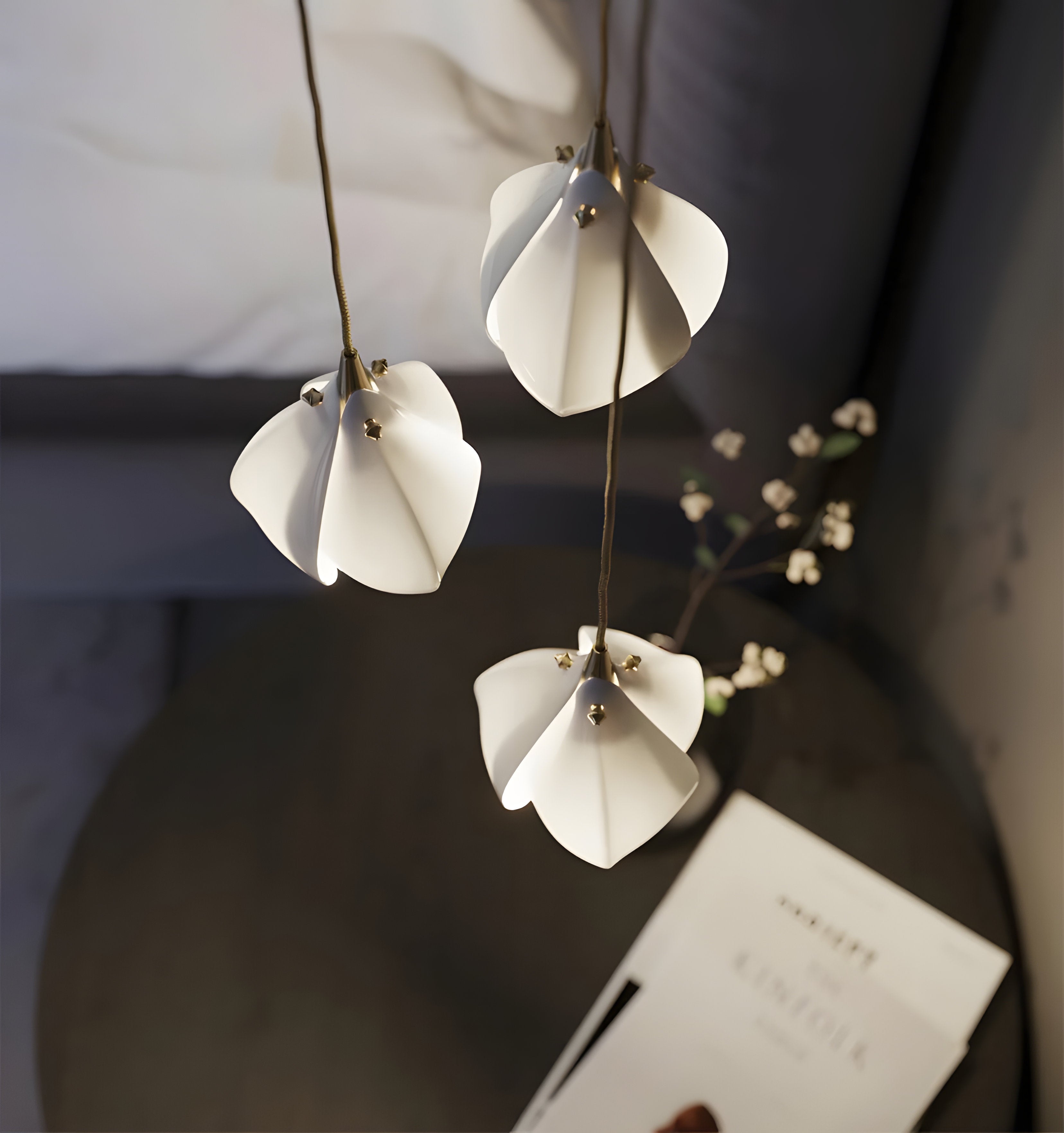 Ceramic Flower Pendant Light - NexioPick