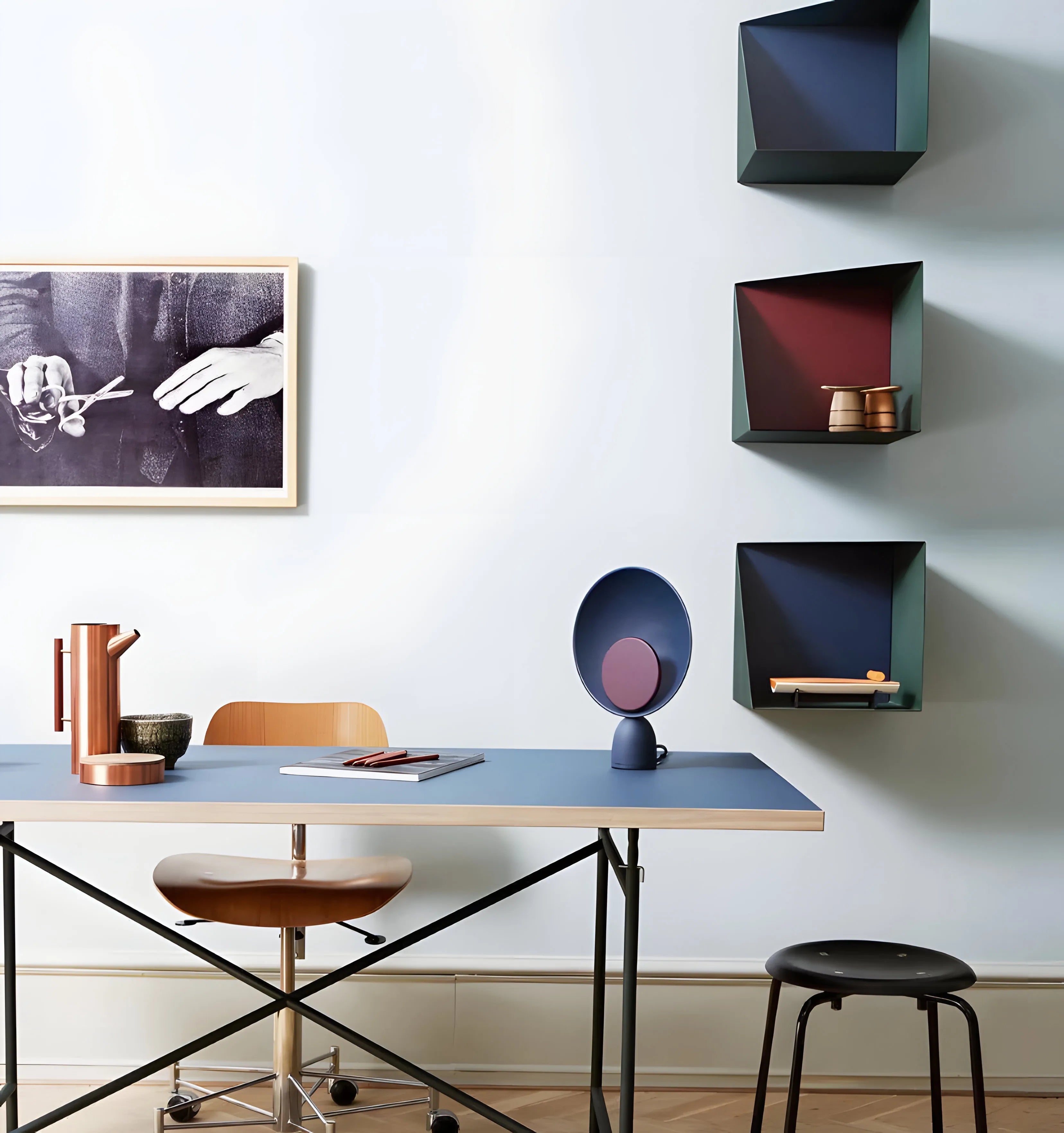 Blooper Table Lamp - NexioPick