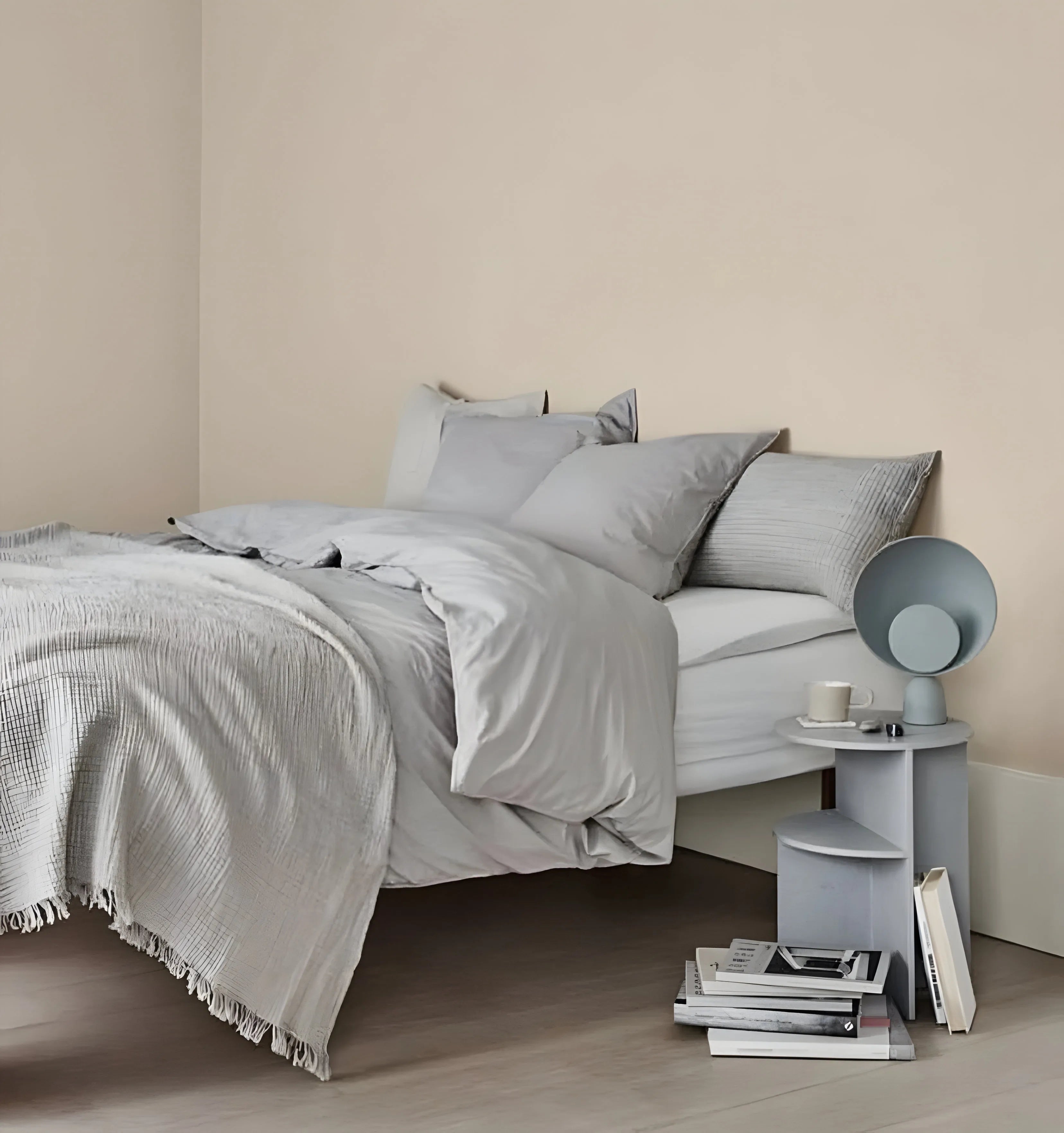 Blooper Table Lamp - NexioPick