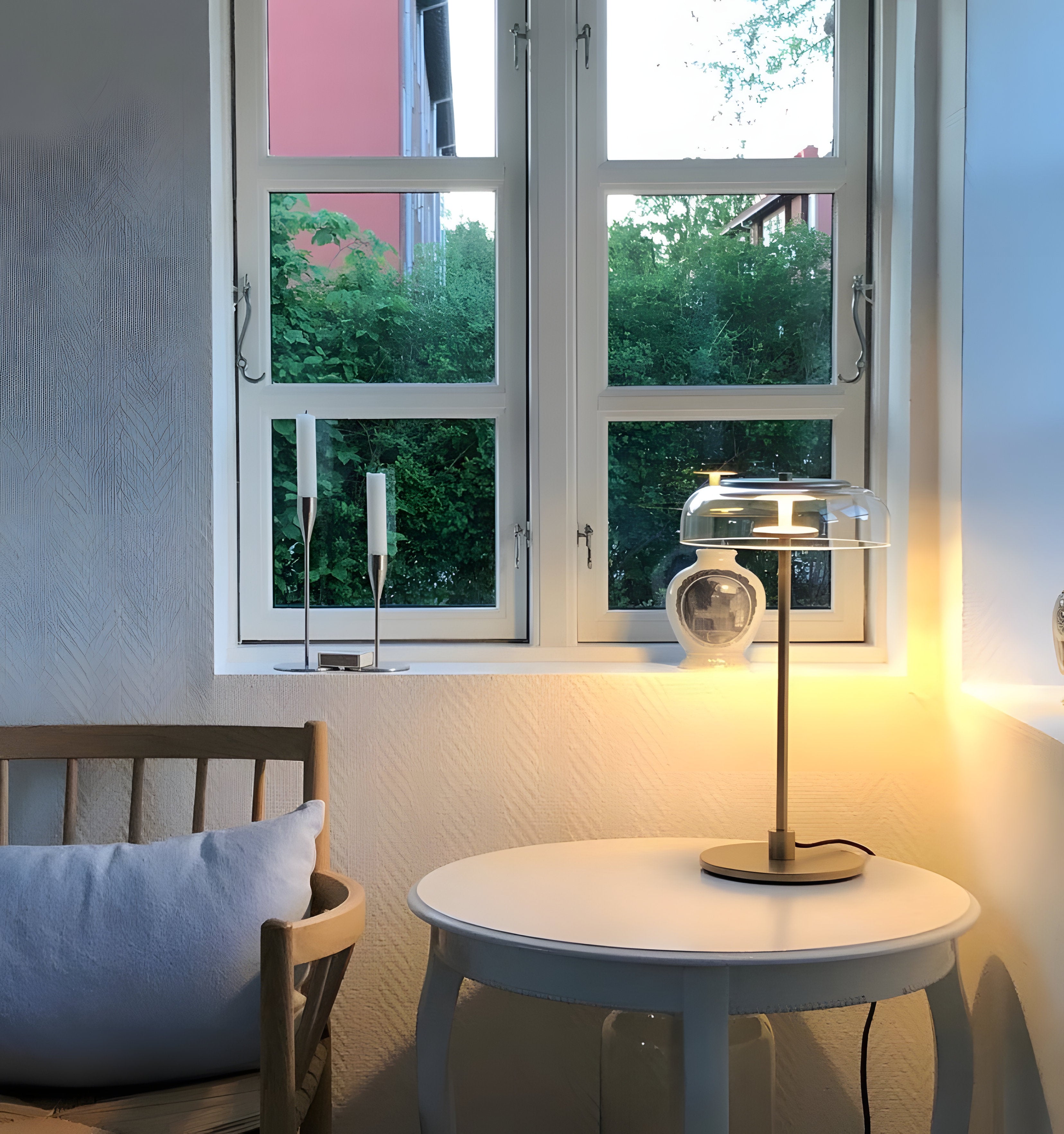 Blossi Table Lamp - NexioPick