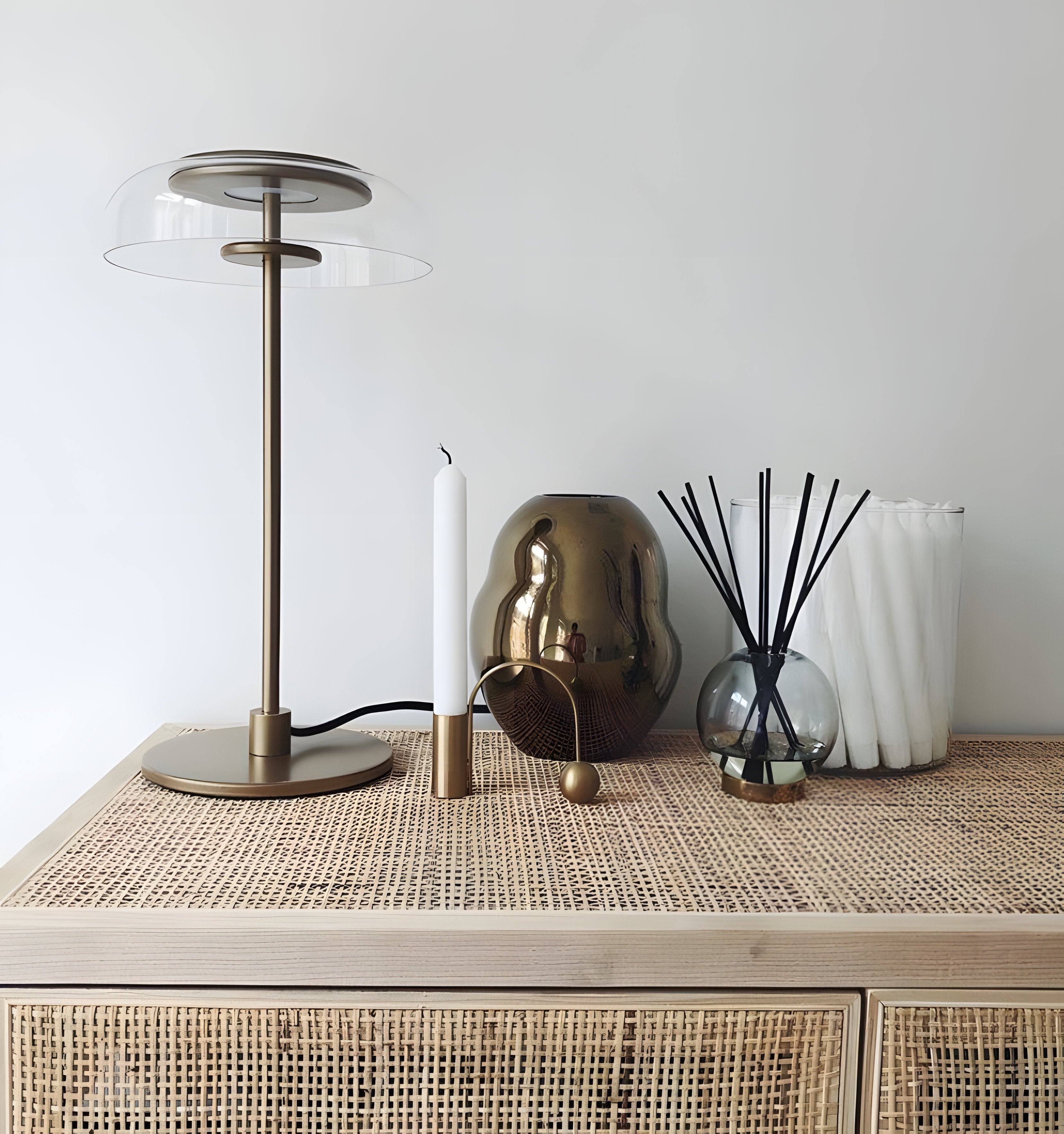 Blossi Table Lamp - NexioPick