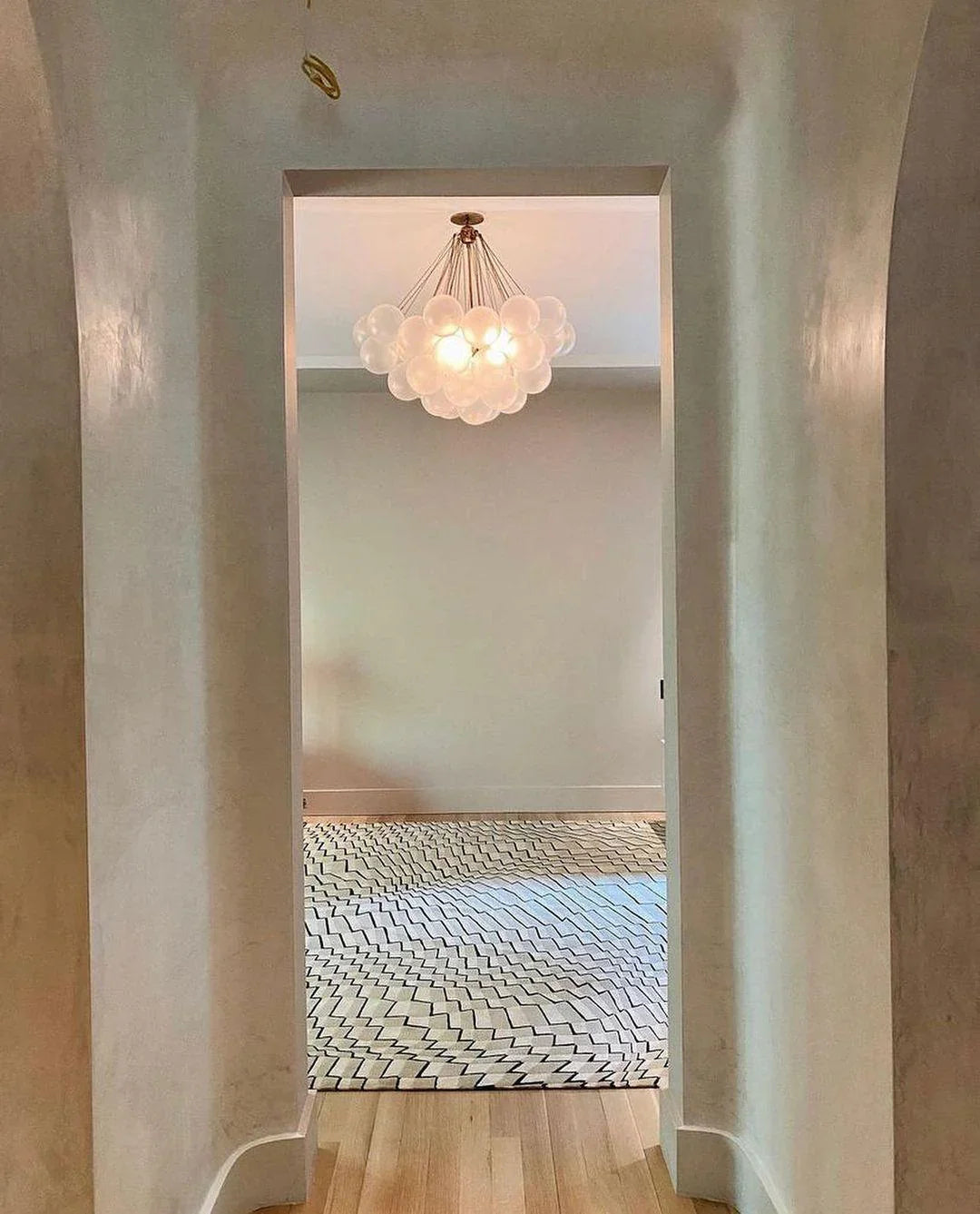 Bubble Chandelier - NexioPick