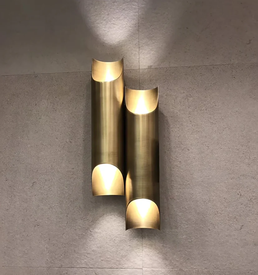 Callahan Brass Wall Lamp - NexioPick