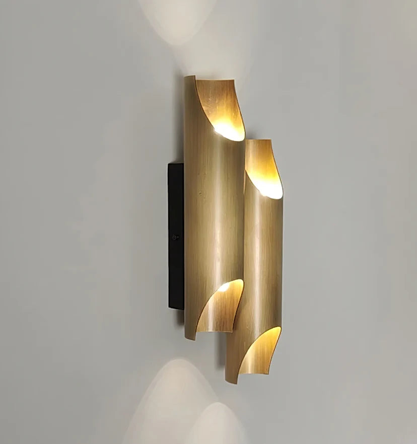 Callahan Brass Wall Lamp - NexioPick