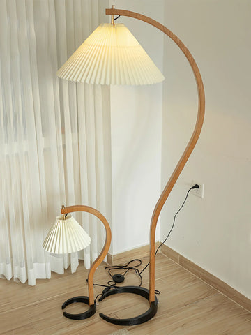 Caprani Floor Lamp - NexioPick