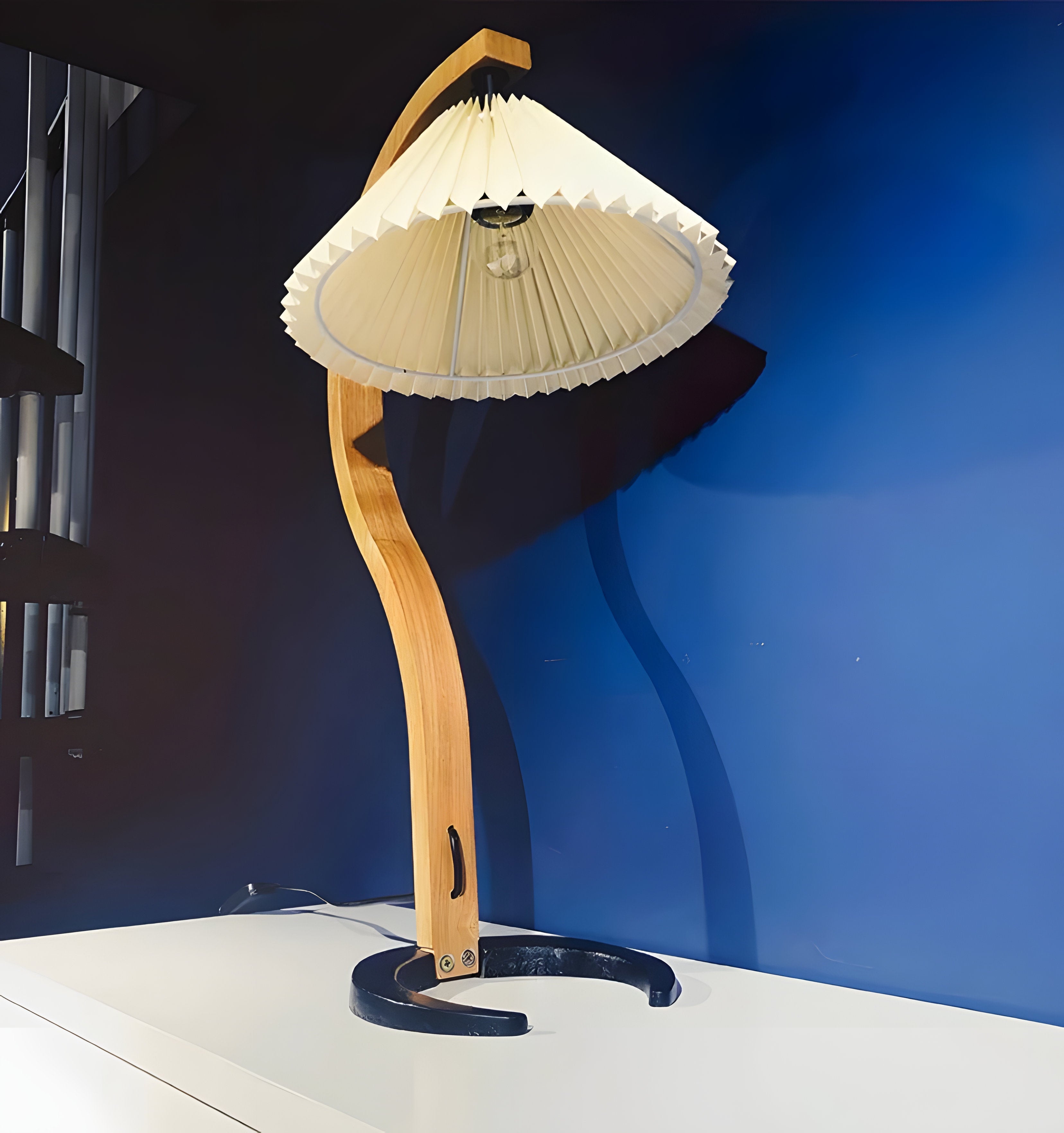 Caprani Table Lamp - NexioPick