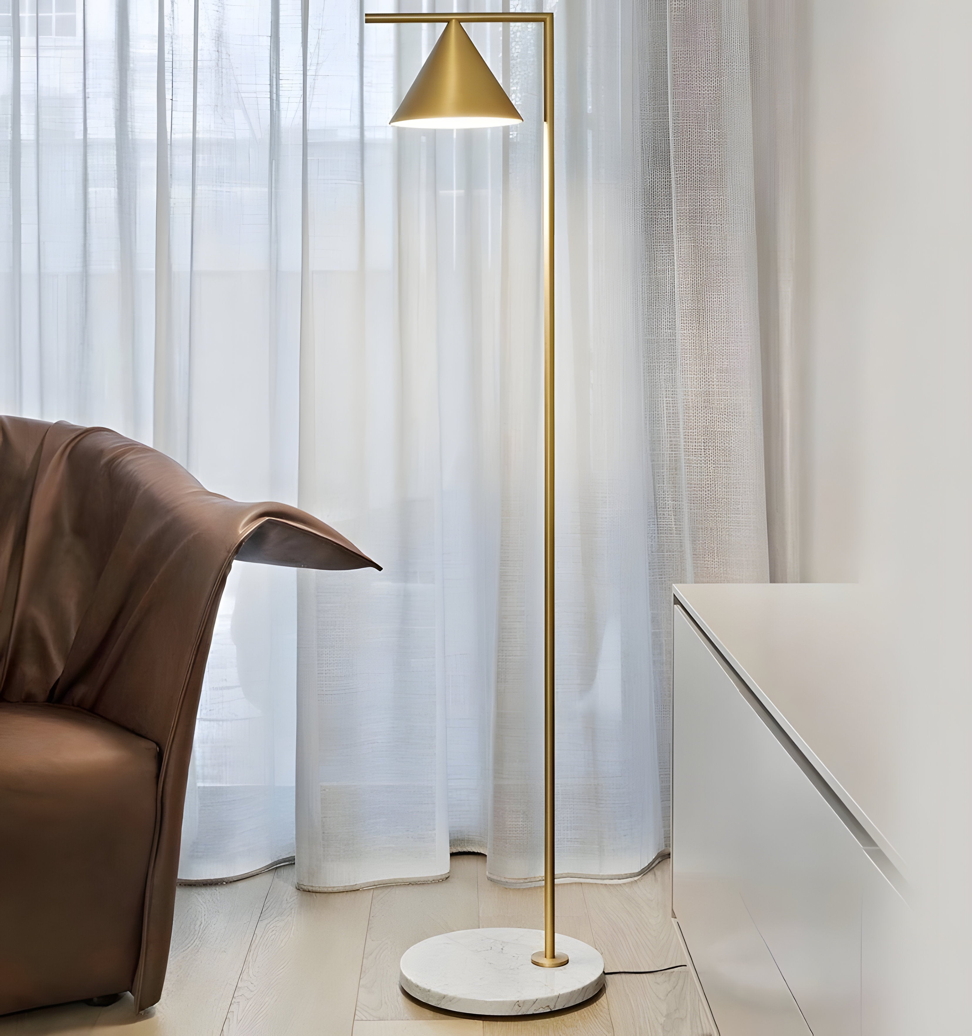 Captain Flint Floor Lamp - NexioPick