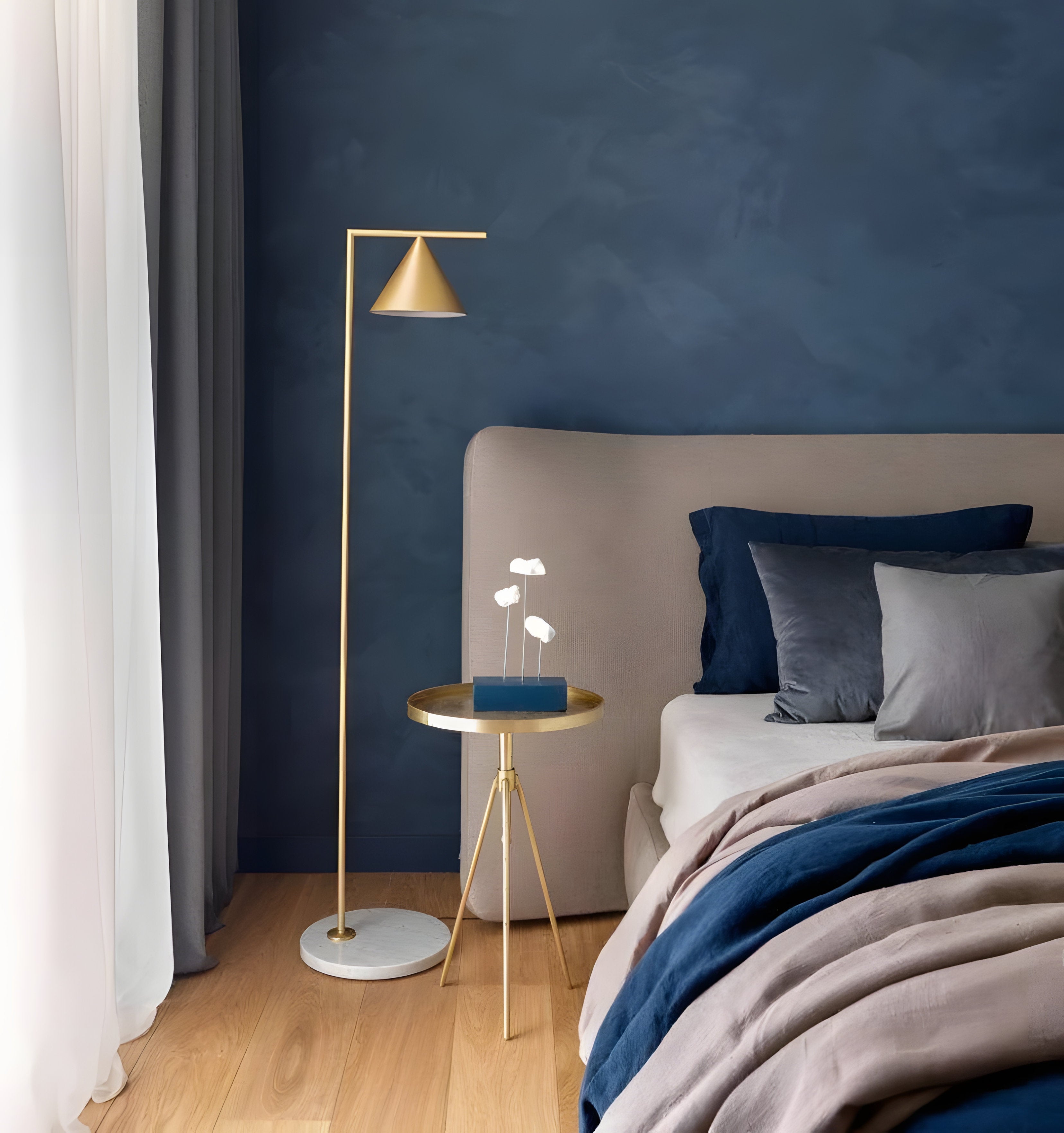 Captain Flint Floor Lamp - NexioPick