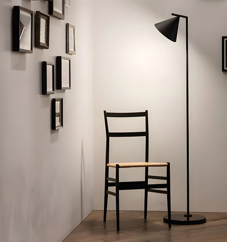 Captain Flint Floor Lamp - NexioPick