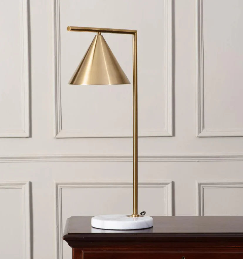 Captain Flint Table Lamp - NexioPick