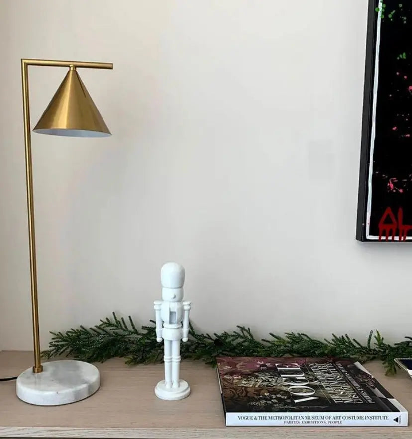 Captain Flint Table Lamp - NexioPick