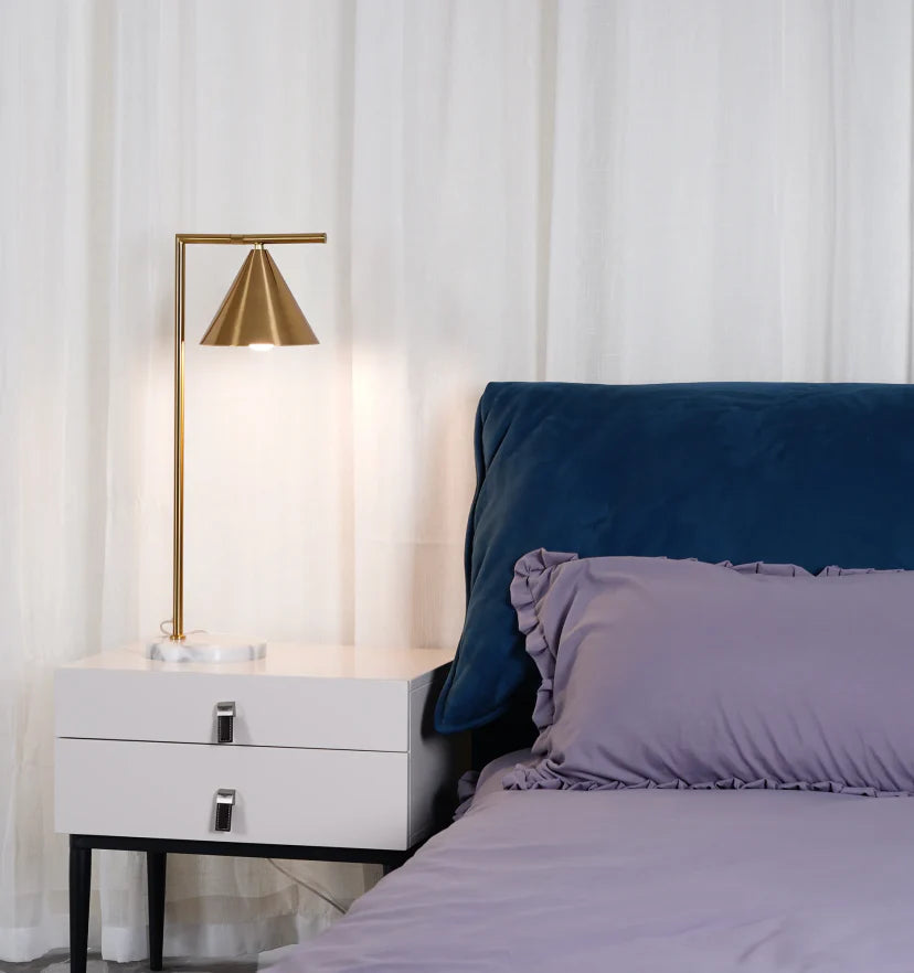 Captain Flint Table Lamp - NexioPick