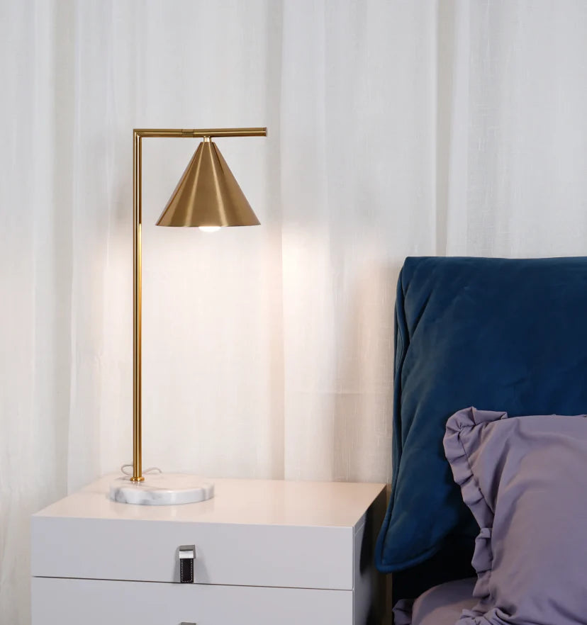 Captain Flint Table Lamp - NexioPick