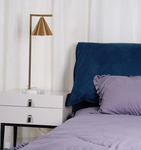 Captain Flint Table Lamp - NexioPick