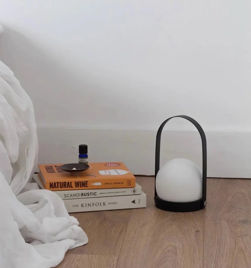 Carrie Built-in Battery Table Lamp - NexioPick