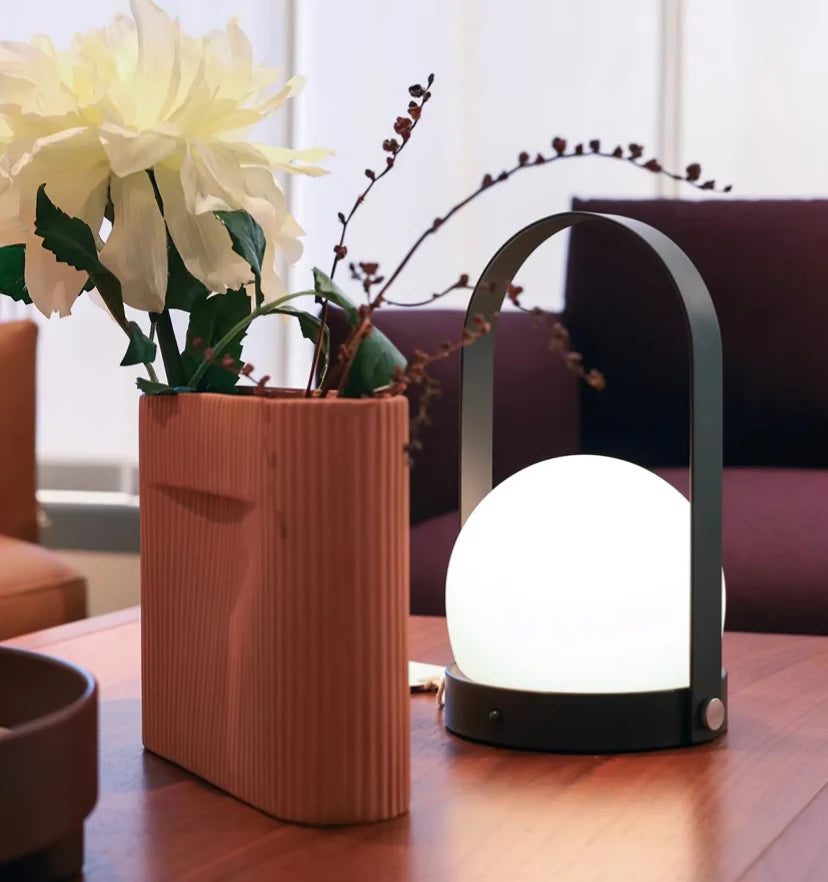 Carrie Built-in Battery Table Lamp - NexioPick