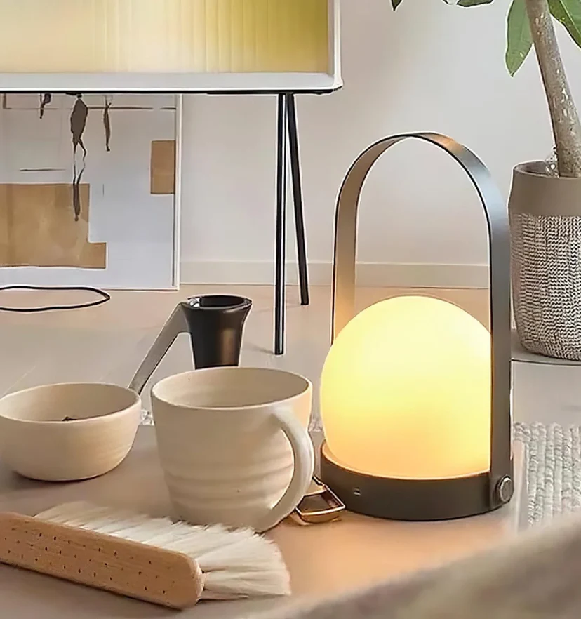 Carrie Built-in Battery Table Lamp - NexioPick