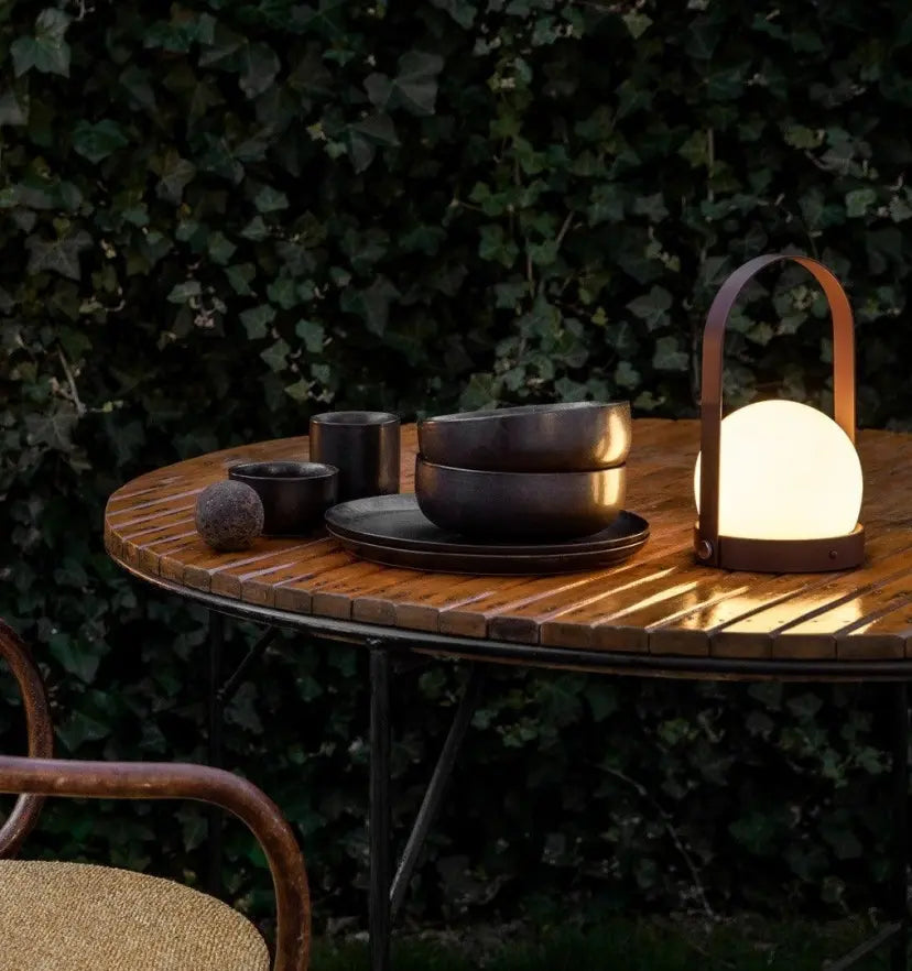 Carrie Built-in Battery Table Lamp - NexioPick