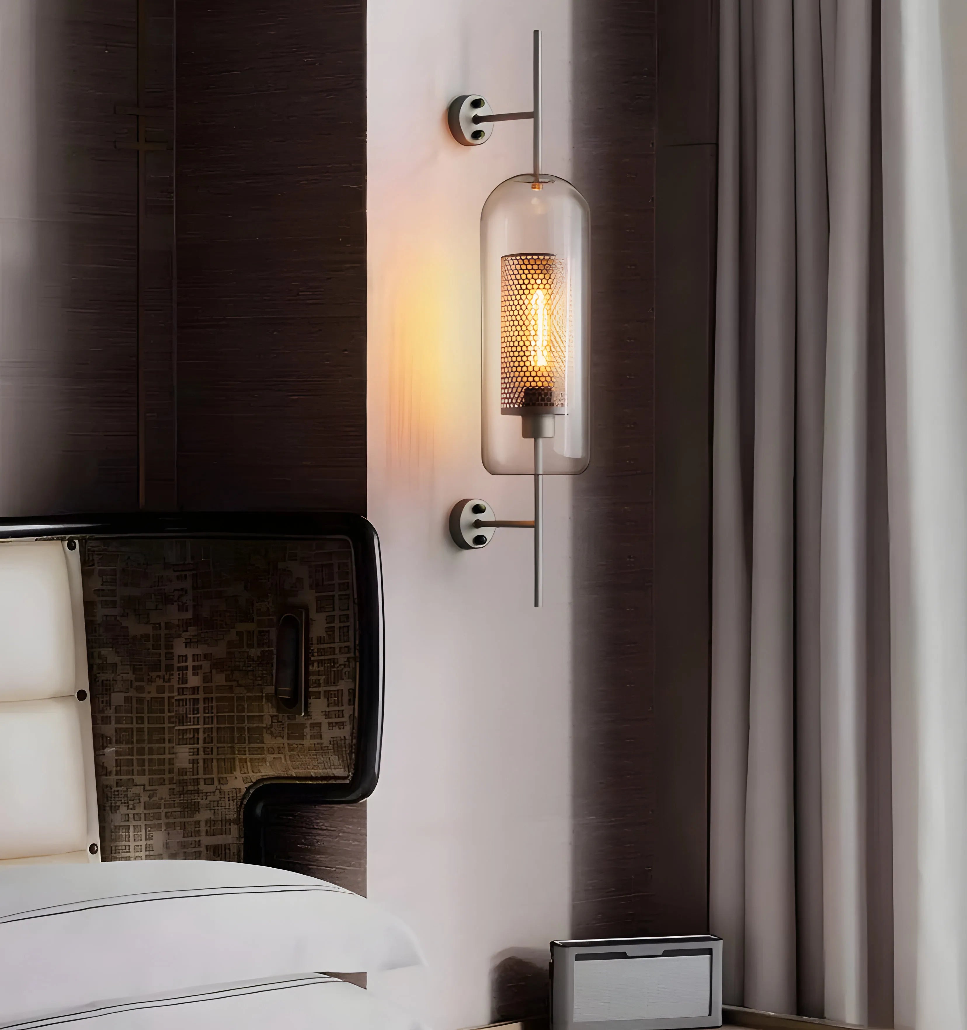 Chiswick Glass Wall Light - NexioPick