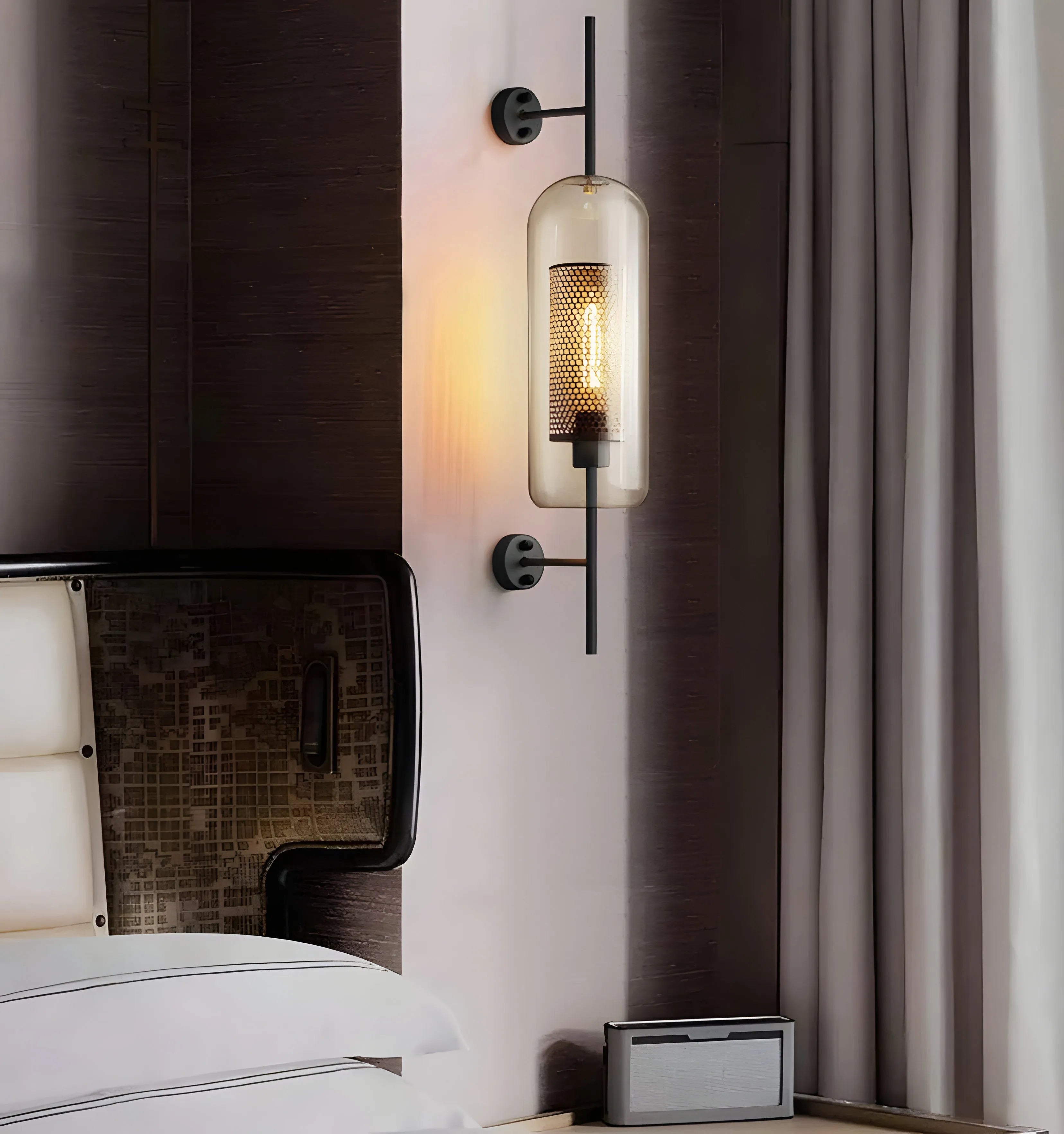 Chiswick Glass Wall Light - NexioPick