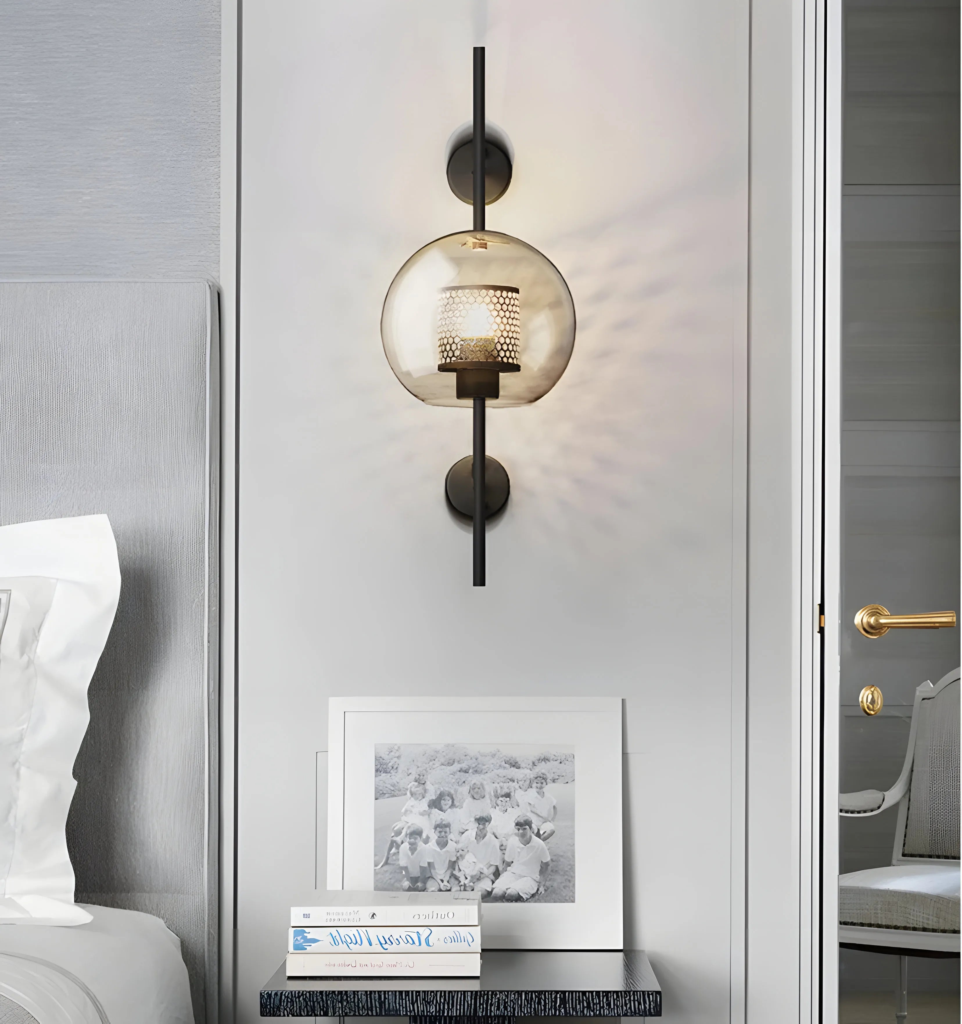 Chiswick Glass Wall Light - NexioPick