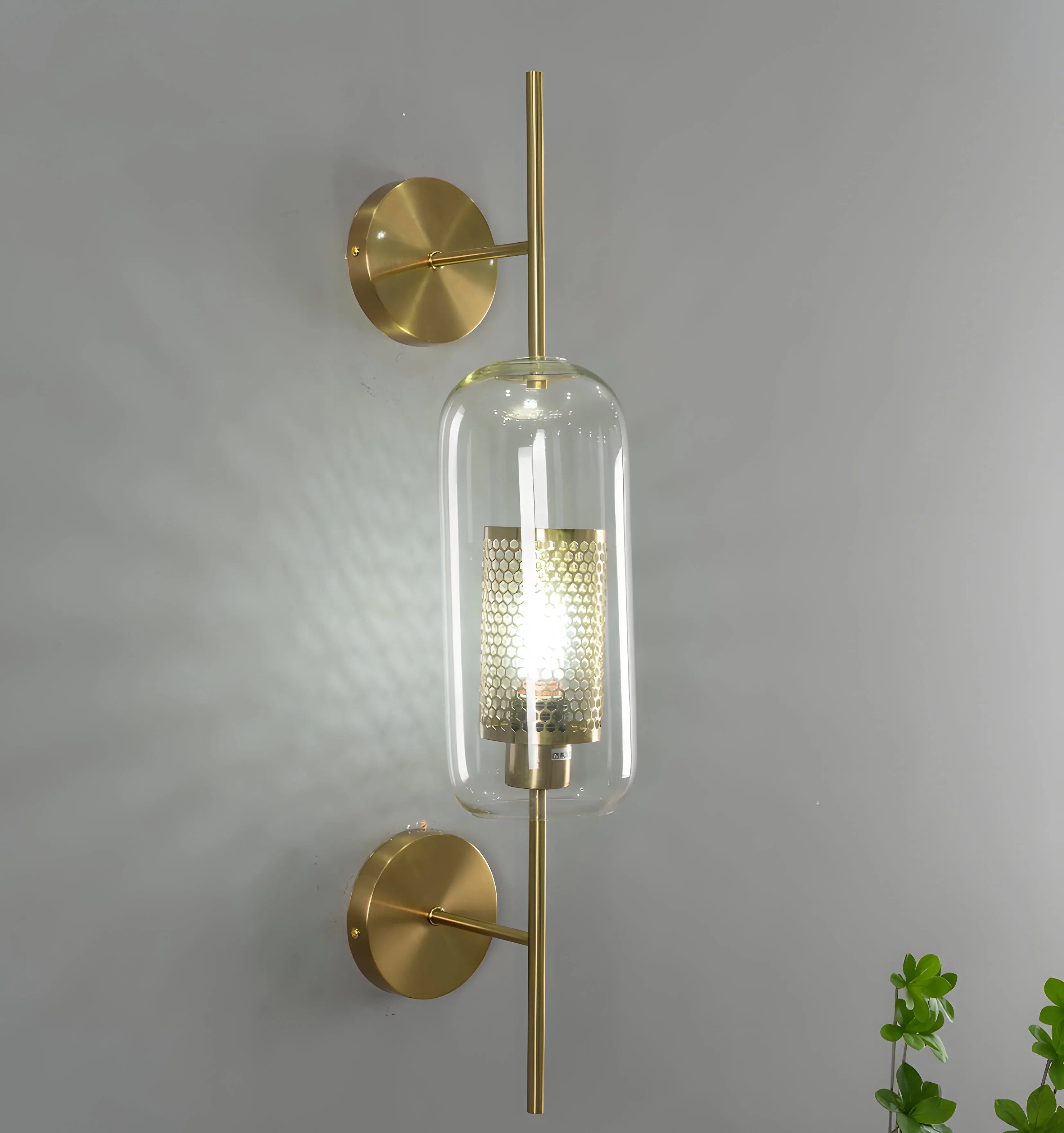 Chiswick Glass Wall Light - NexioPick