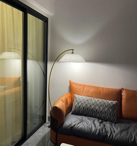 Circo Floor Lamp - NexioPick