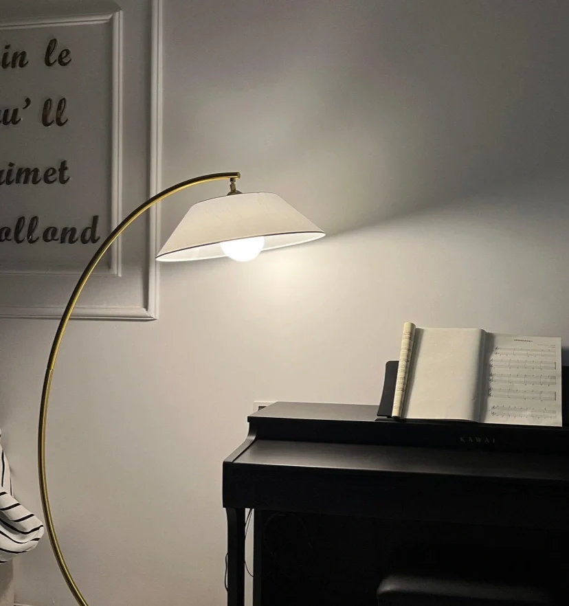 Circo Floor Lamp - NexioPick