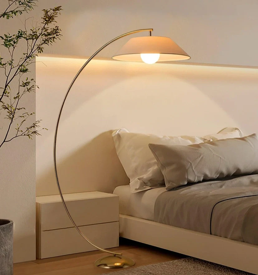 Circo Floor Lamp - NexioPick