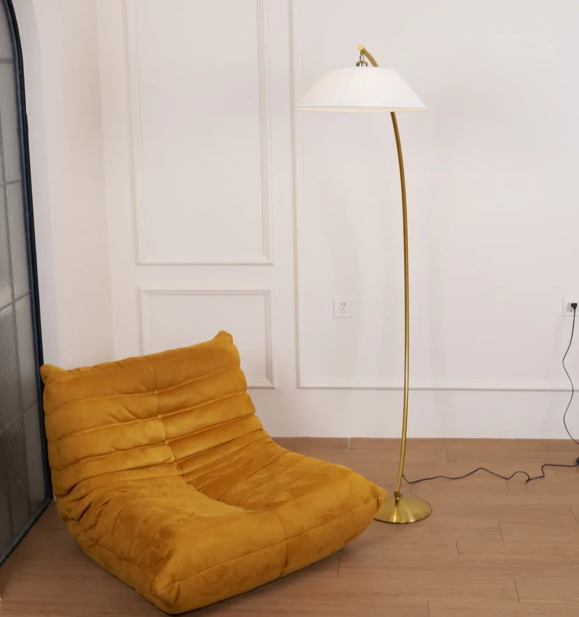 Circo Floor Lamp - NexioPick