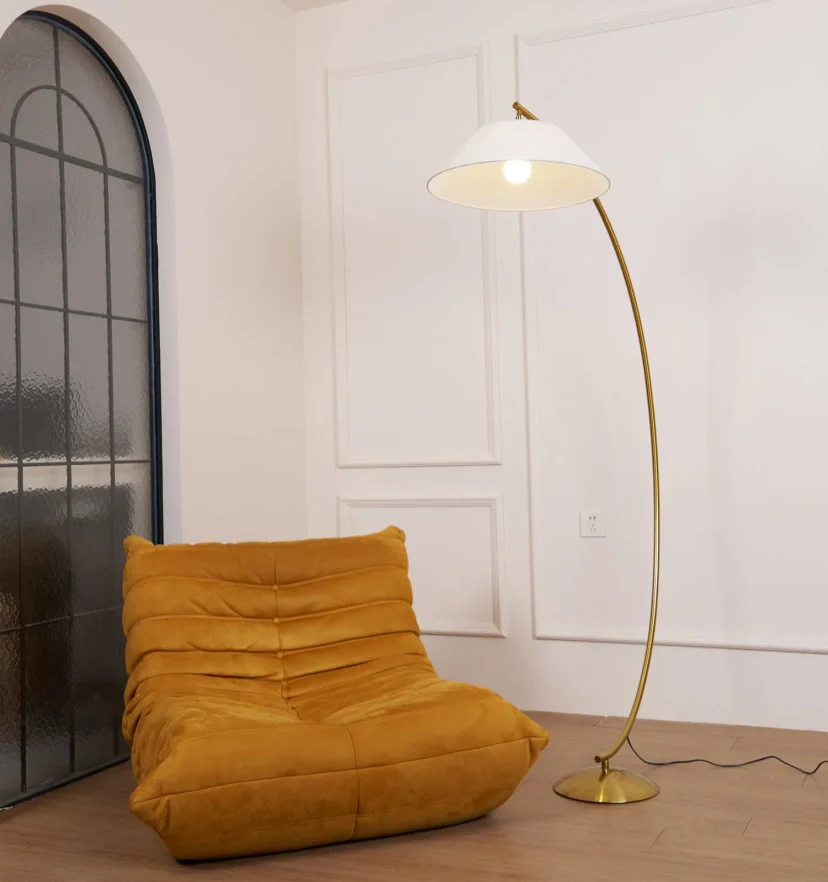 Circo Floor Lamp - NexioPick
