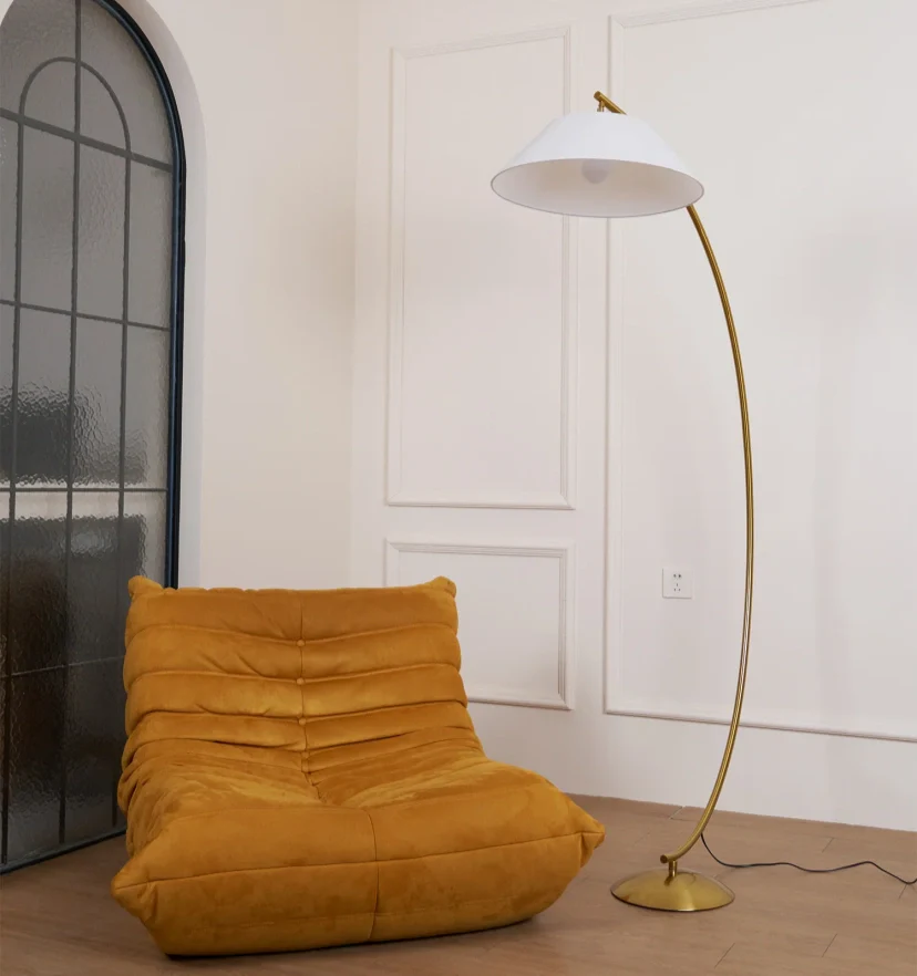 Circo Floor Lamp - NexioPick