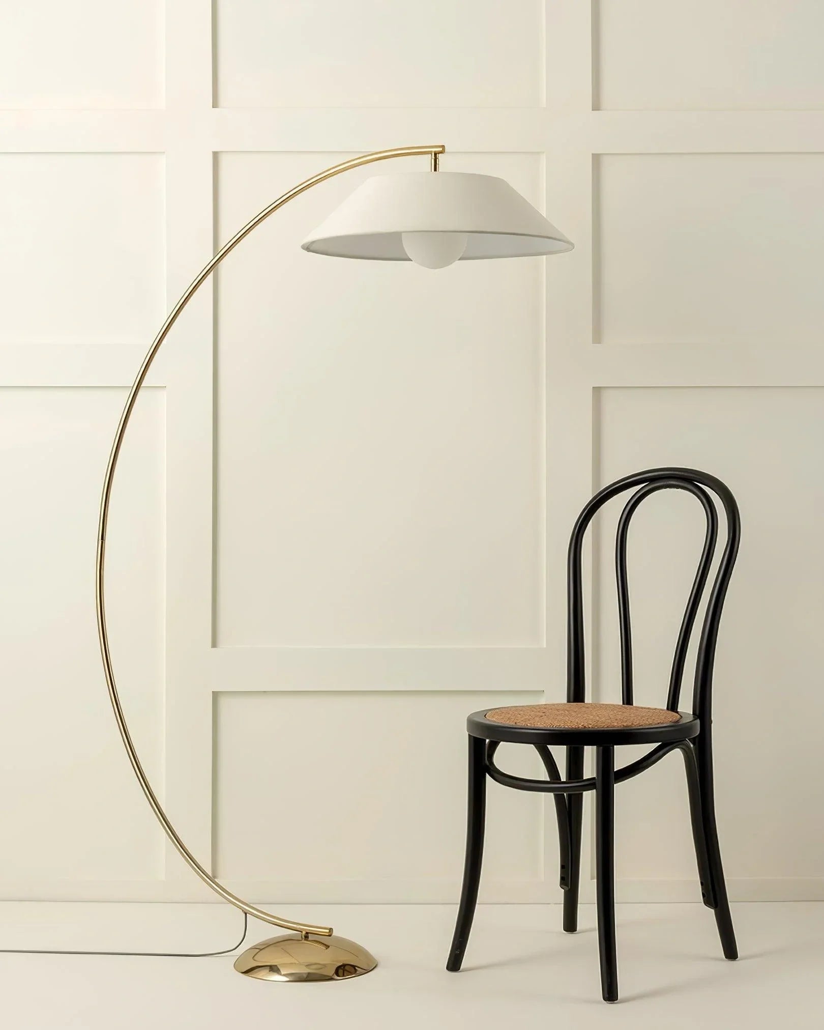 Circo Floor Lamp - NexioPick