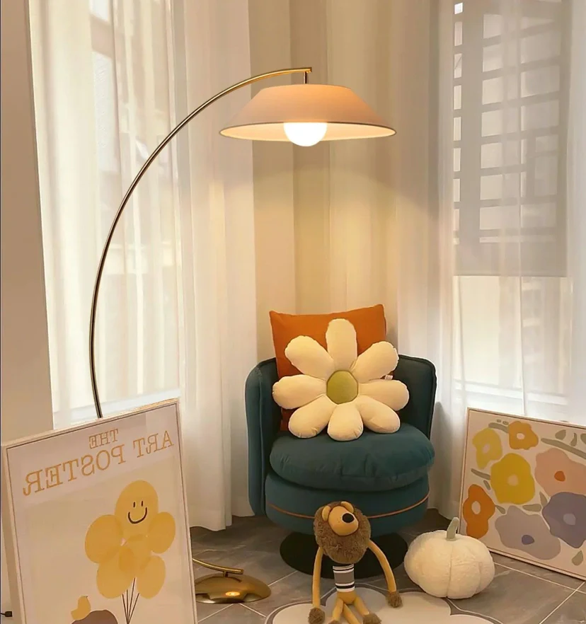 Circo Floor Lamp - NexioPick