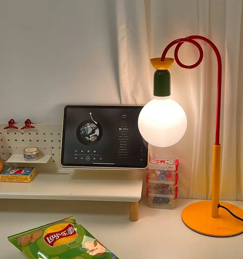 Circulo Play Table Lamp - NexioPick